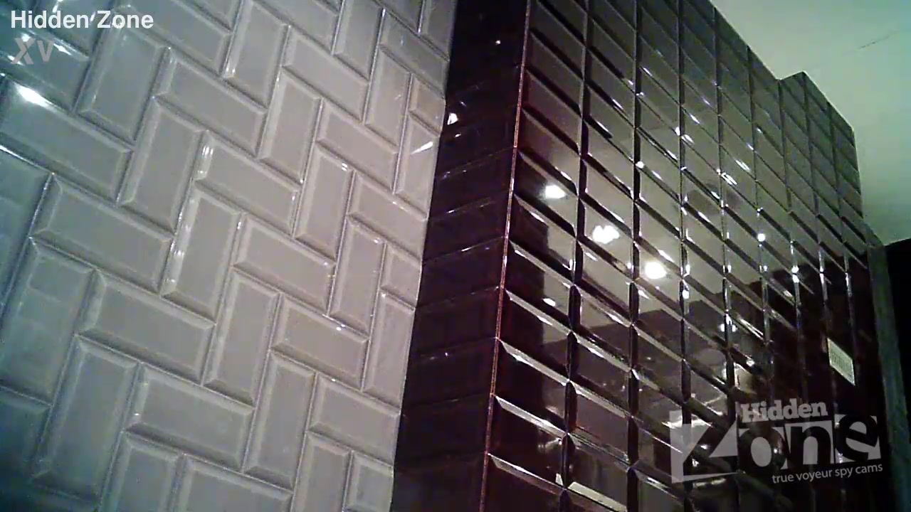 Skinny Girl's Daring Pee Caught on Hidden Cam!