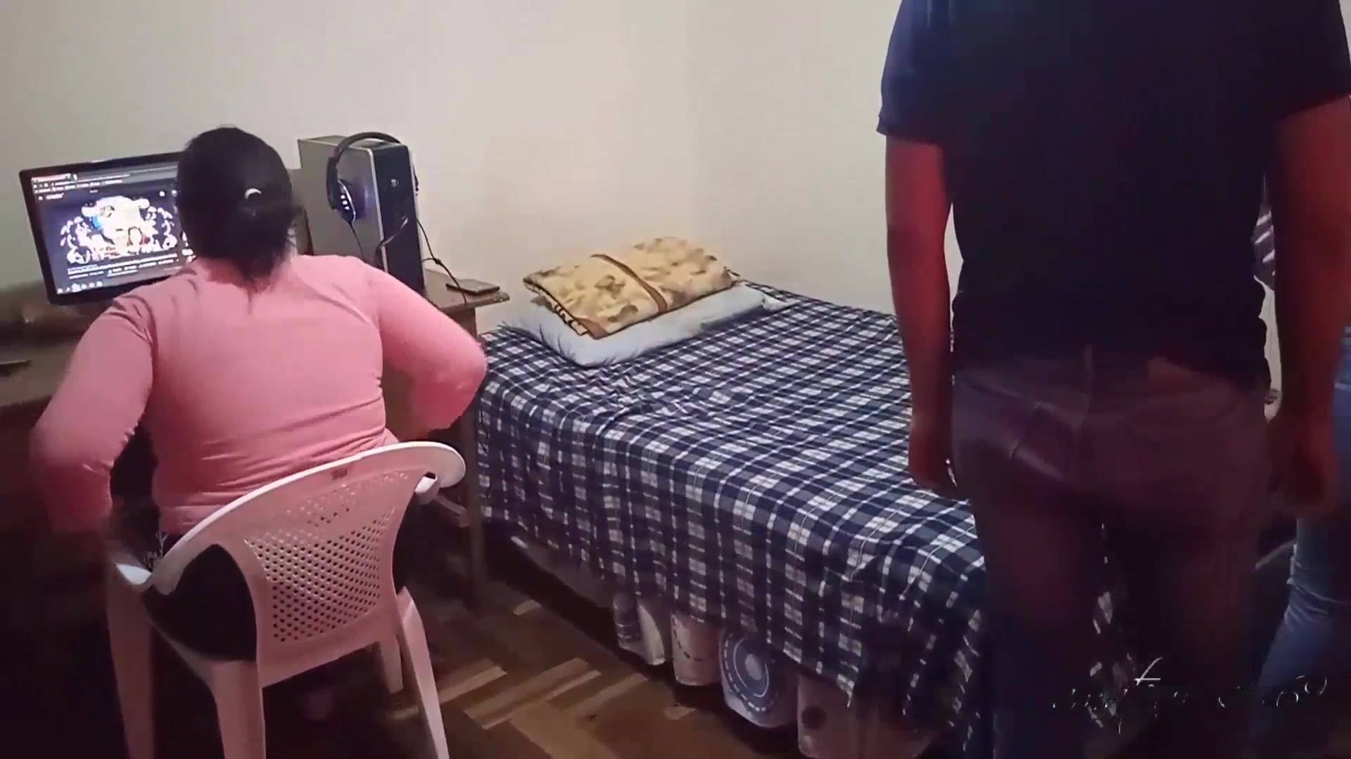 Gamer Girl's Naughty Punishment: Risky Sex Before Getting Caught!