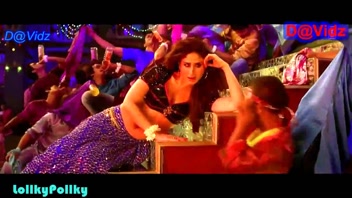 Kareena's Sizzling Navel Reveal!