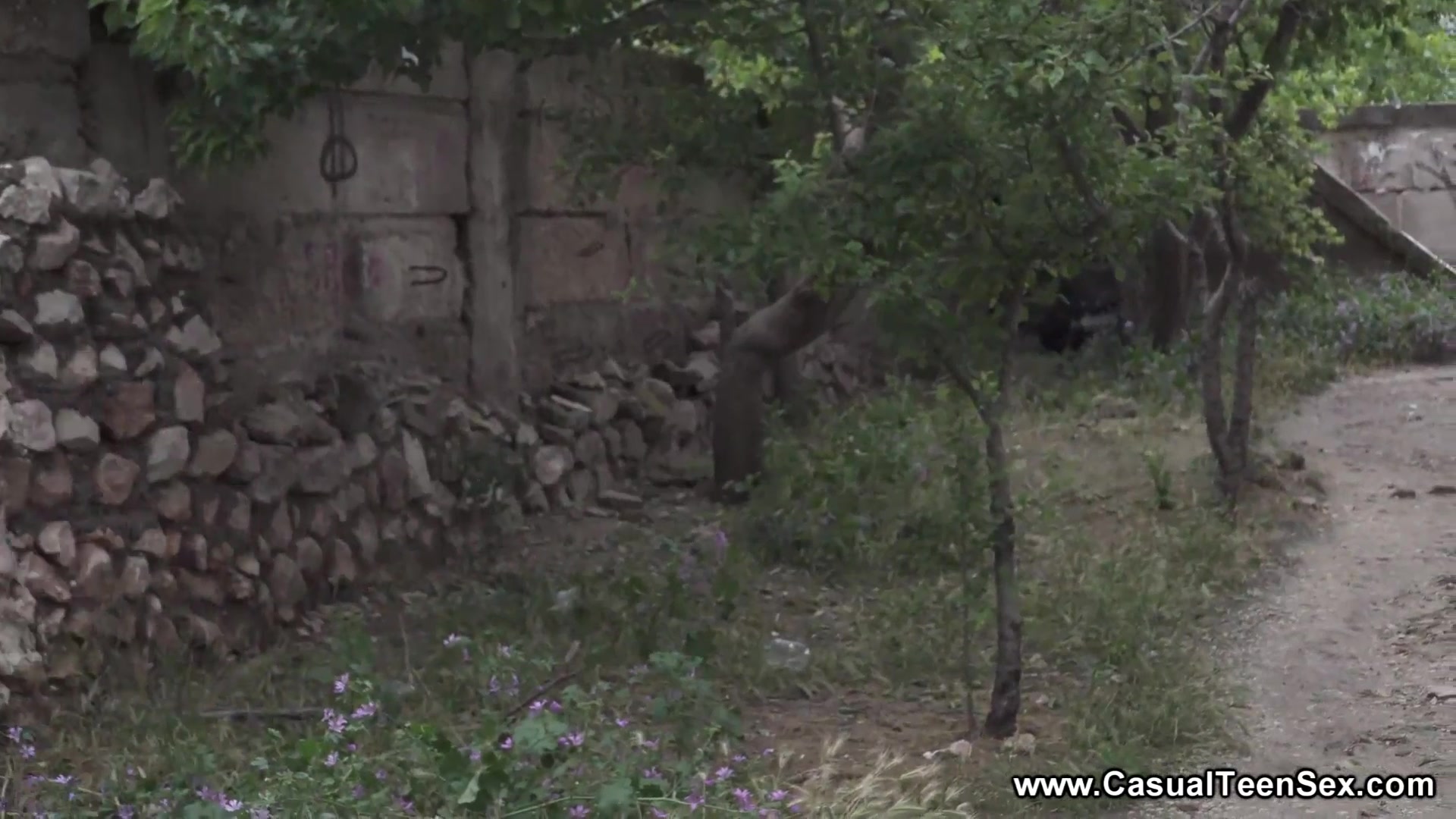 Steamy Teen Romance - Mia Piper's Passionate Encounter