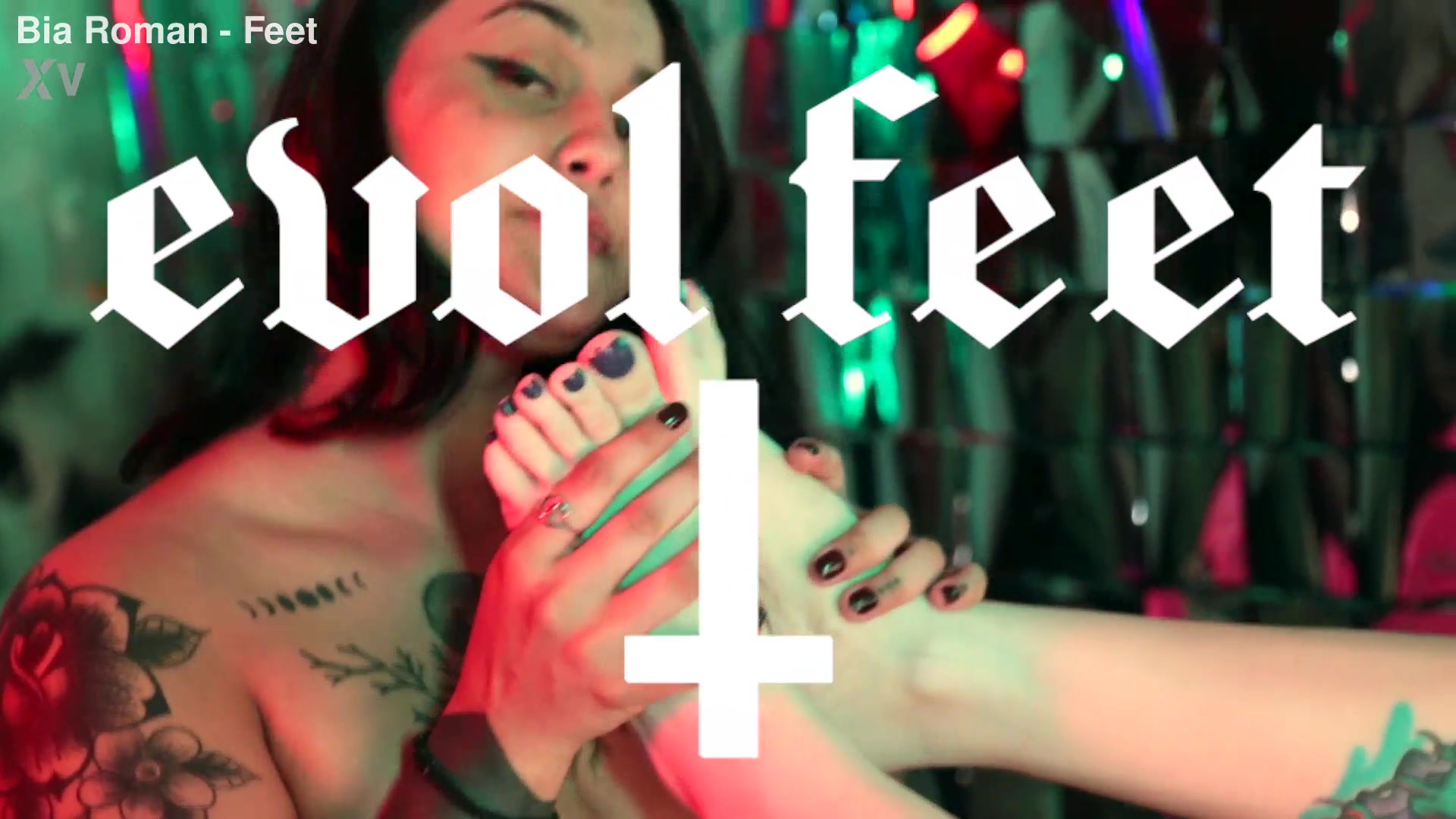 Kinky Foot Fetish & Wet Play Fun!